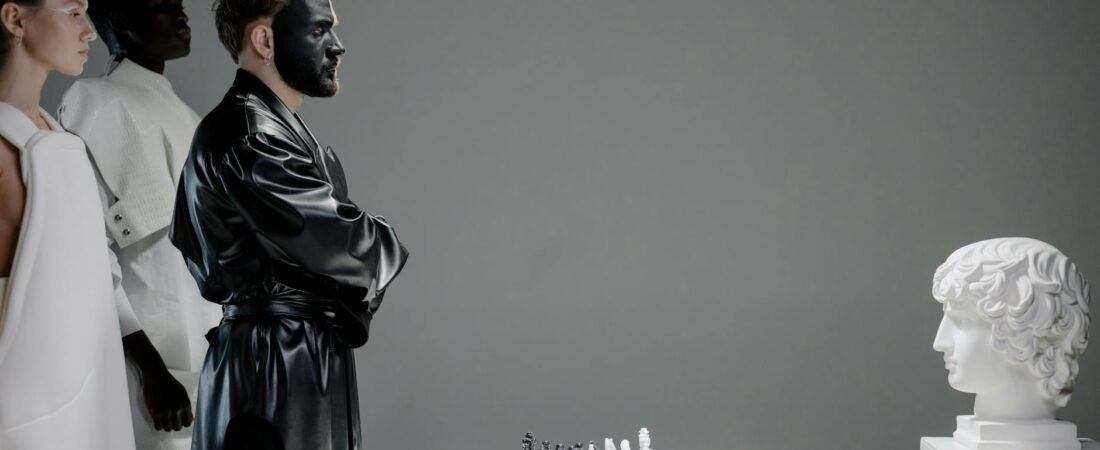 Mastering The Art Of Snacking: Fueling Vs. Feasting